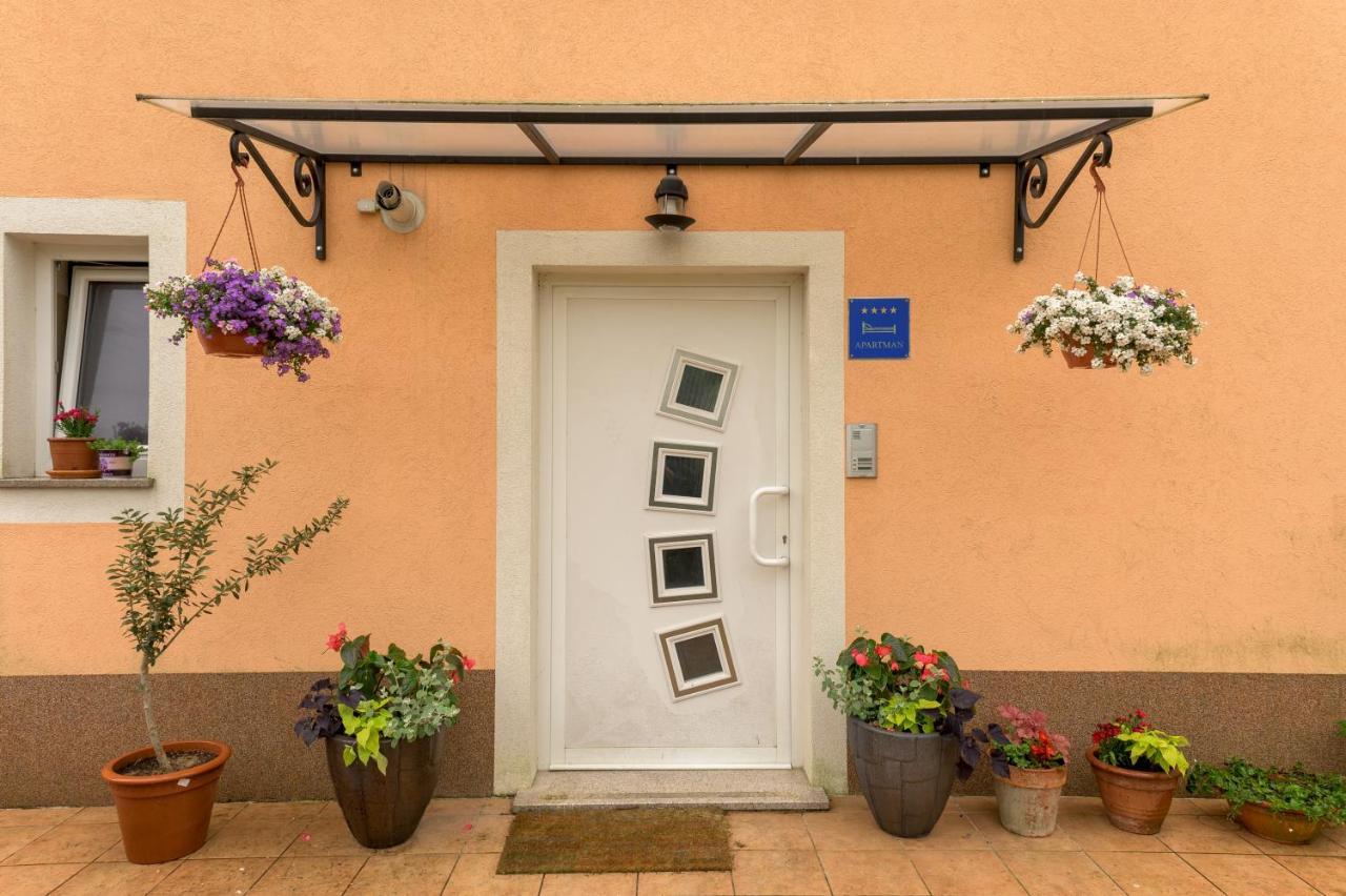 Apartamento Crni Macak Matulji Exterior foto